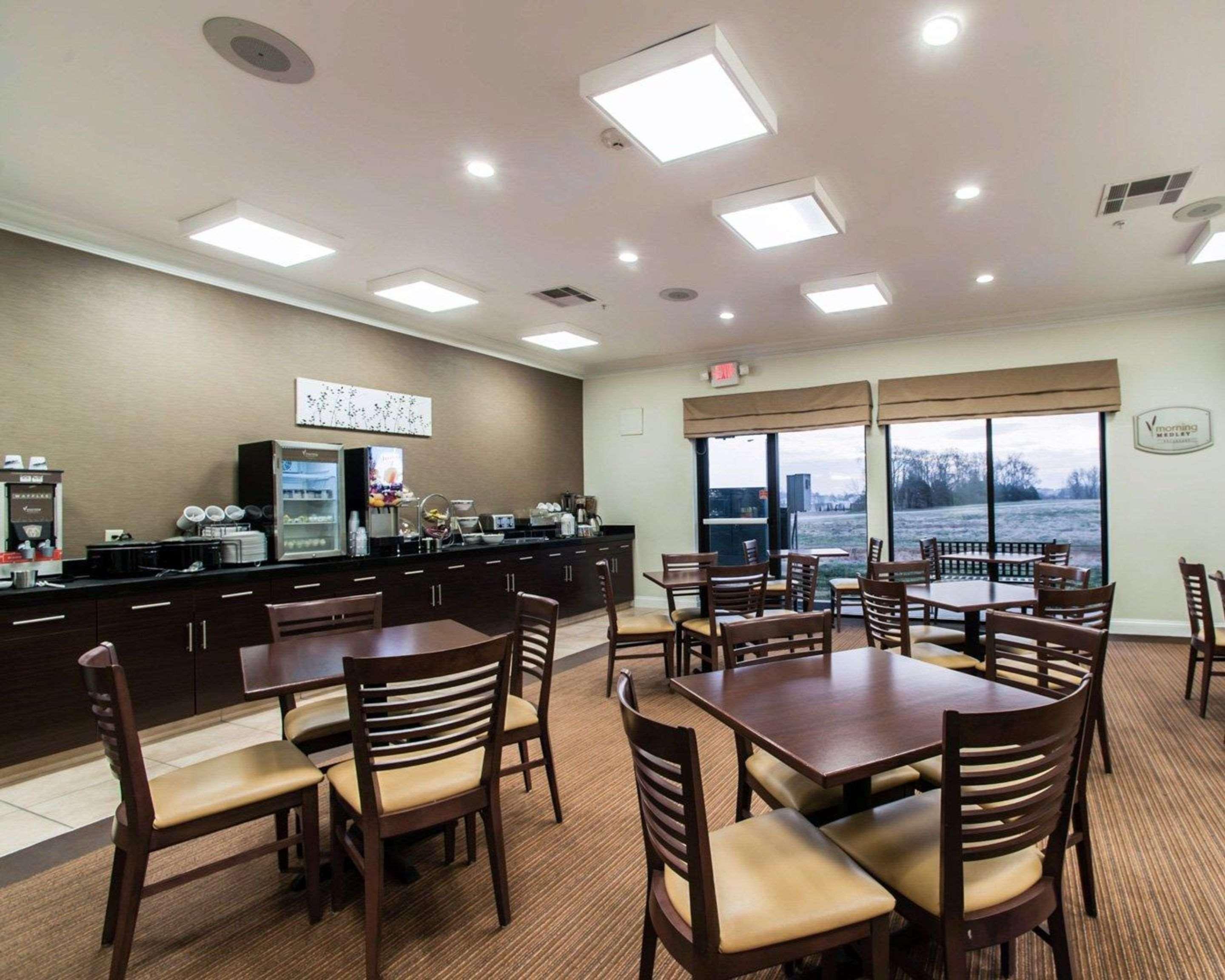 Sleep Inn & Suites Cave City Exterior photo